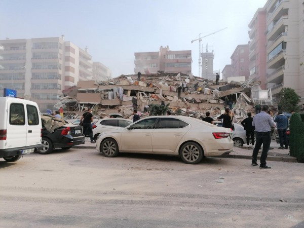 İzmir Depreminde Son Durum: 12 Can Kaybı, 419 Yaralı