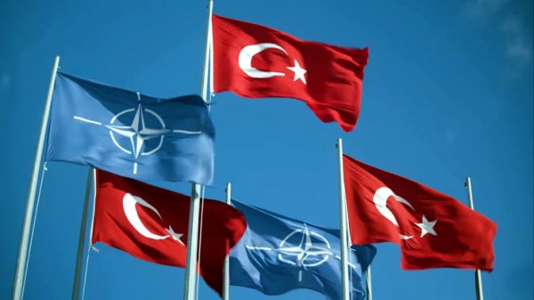 NATO: Müttefikimiz Türkiye'ye Yardım Göndermeye Hazırız