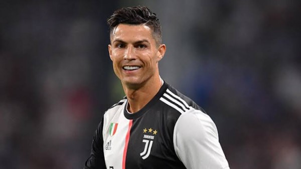 Yıldız Futbolcu Ronaldo Çin Virüsünü Yendi
