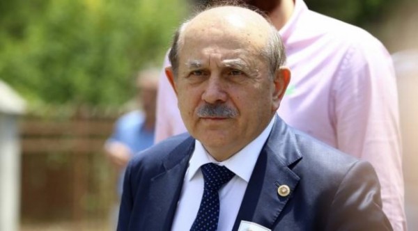 Burhan Kuzu Çin Virüsü Nedeniyle Hayatını Kaybetti