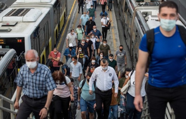 İstanbul Valiliği'nden Mesai Saati Açıklaması