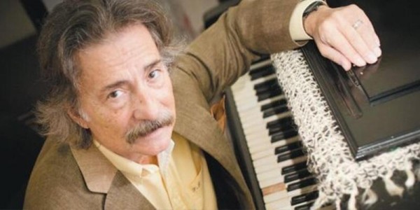 Timur Selçuk Hayatını Kaybetti