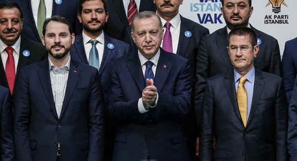 Kulislerde Bakanlık İçin Eski Milli Savunma Bakanı'nın Adı Geçiyor