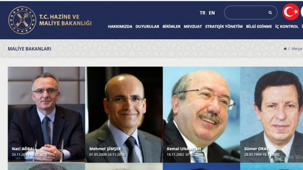 Damat Beyi Eski Bakanların Arasına Yazmamışlar