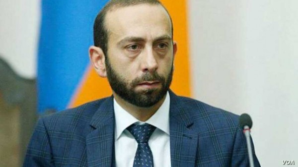 Ermenistan Meclis Başkanı Linç Edildi
