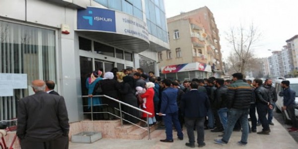 TÜİK'e Göre İşsizlik Oranı Yüzde 0,8 Azaldı