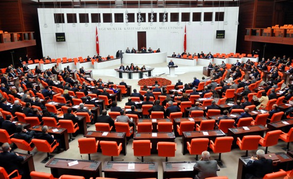 Azerbaycan'a Asker Gönderme Tezkeresi TBMM'de Kabul Edildi