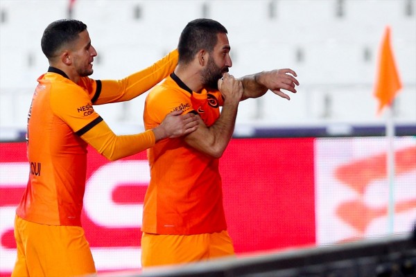 Galatasaraylı Arda Turan Çin Virüsü'ne Yakalandığını Açıkladı