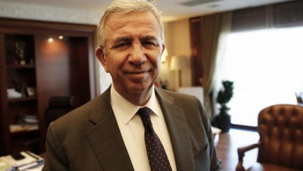 Mansur Yavaş'tan Karantinadaki Vatandaşların Evlerine Yemek Hizmeti