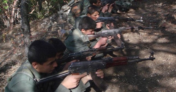 Kürtçü Terör Örgütü PYD Çocukları Zorla Silah Altına Almaya Devam Ediyor