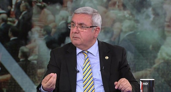 AKP'li Metiner'den Arınç'a Tepki: Cumhur İttifakına Sabotaj