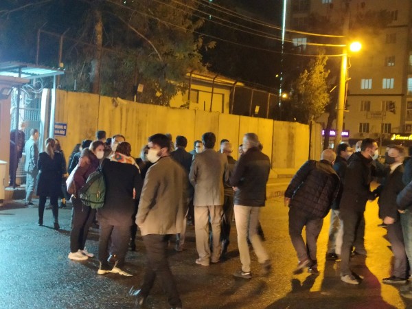 Diyarbakır'da Gözaltına Alınan 22 Avukat Serbest Bırakıldı