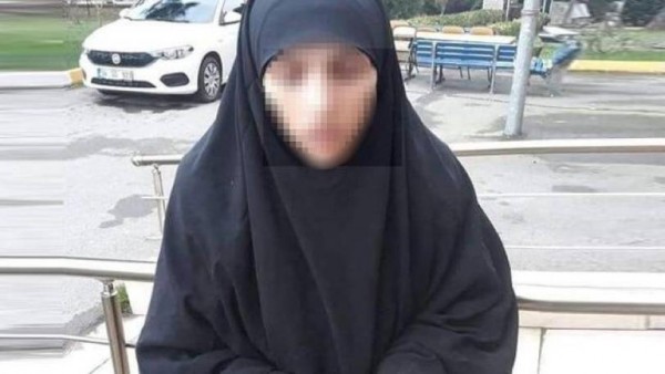 Tuzla'da Sokak Kedilerini Kesip Yiyen Kadın Gözaltına Alındı