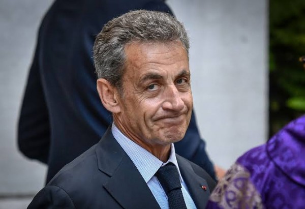 Eski Fransa Cumhurbaşkanı Sarkozy Yolsuzluk Suçlamasıyla Hakim Karşısında