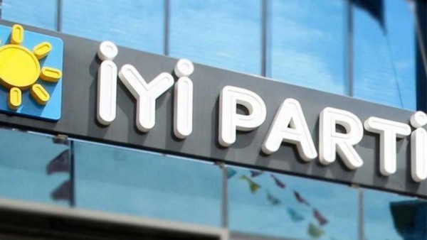 İYİ Parti'de Kurucular İstifa Etmeye Devam Ediyor