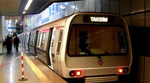 Taksim Metrosunda İntihar: Kimliği Belirsiz Kişi Raylara Atladı