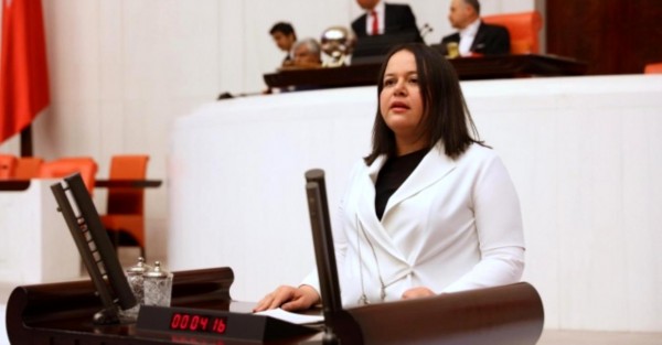 AKP'li Vekilin Sözlerini Kayda Yanlış Geçiren Memur İstifa Etti