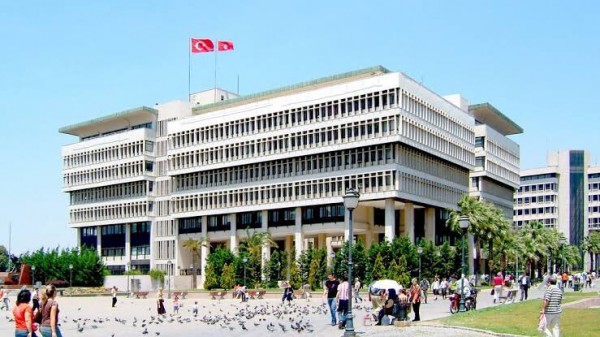 Depremde Hasar Gören İzmir Büyükşehir Belediyesi Binası Yıkılacak