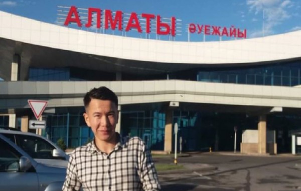 Çin Zulmünden Kaçan Doğu Türkistanlı Gence Ukrayna'dan Sığınma Hakkı