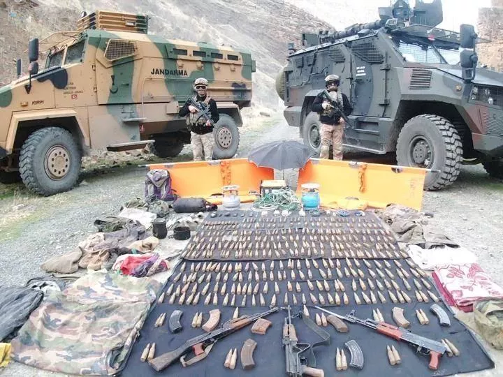 Kürtçü Terör Örgütü PKK'ya Büyük Darbe: Çok Sayıda Mühimmat Yakalandı