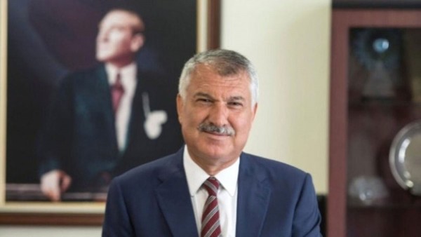Zeydan Karalar: Virüse Karşı Delikanlılık Yapmayalım