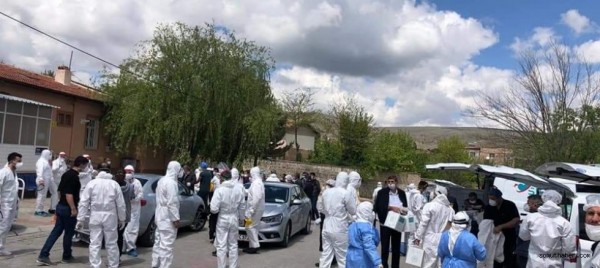 Üfürükçü Kadın Üç Köyde 136 Kişiye Virüs Bulaştırdı