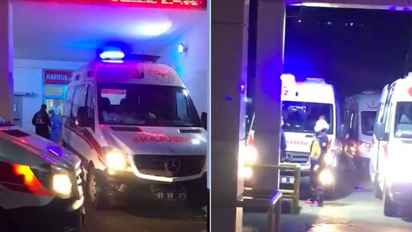 Trabzon'da Pandemi Hastanesi Önünde Ambulans Kuyruğu Oluştu