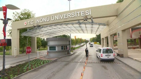 İnönü Üniversitesi'nde Kapalı Salonlarda 180 Dakika Sınav Skandalı