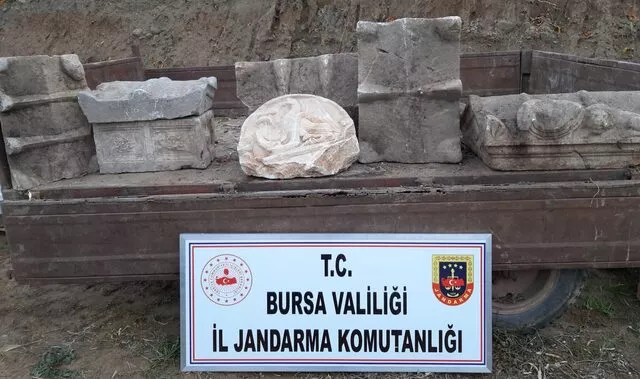 Bursa'da Bir Şahıs 3 Milyon Liralık Tarihi Eser ile Yakalandı