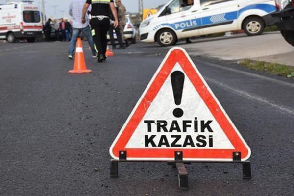 Sakarya'da Tarım Aracı Devrildi, 7 Kişi Yaralandı