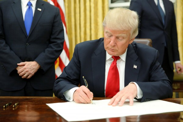 Trump Türkiye'ye Yaptırımları Onaylıyor Mu?