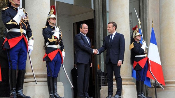 Macron Sisi'ye Taktığı Devlet Nişanını Sakladı