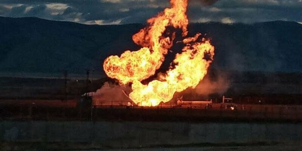 İran'da Bir Petrol Boru Hattında Yangın Çıktı