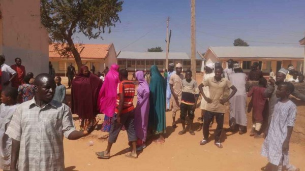 Nijerya'da Yüzlerce Çocuğun Kaçırıldığı Saldırıyı Boko Haram Üstlendi
