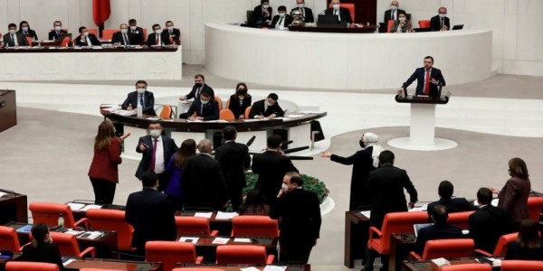 Meclis'te Taciz Polemiği