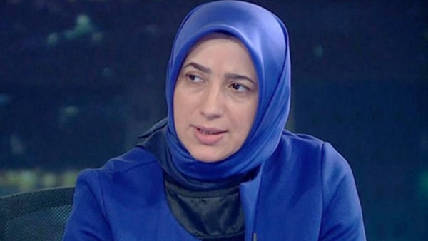 AKP'li Özlem Zengin: Cezaevlerinde Çıplak Arama Yapıldığına İnanmıyorum