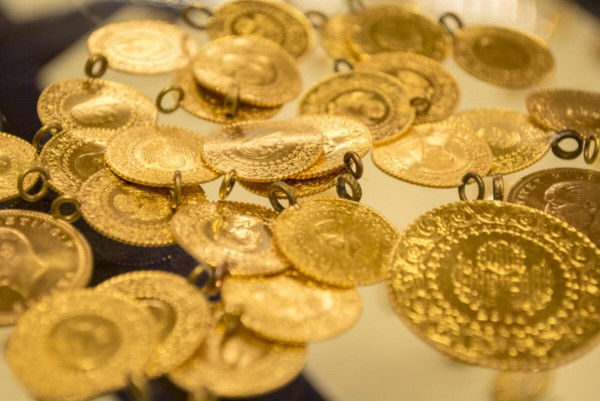 Altın Haftaya 10 Lira Yükselişle Başladı