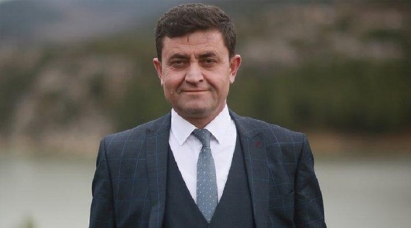 MHP'li Belediye Başkanı, Kızıyla Aynı İşe Başvuran Adayları Tehdit Etti