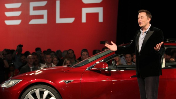 Elon Musk: Tesla'yı Apple'a Satacaktım