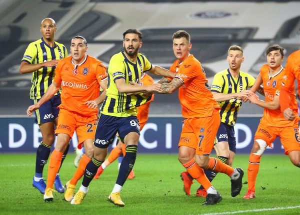 Fenerbahçe, Başakşehir Karşısında Farklı Galibiyet Aldı