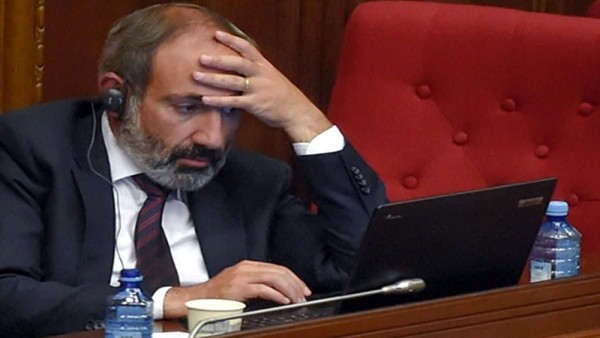 Paşinyan'dan Erken Seçim Sinyali