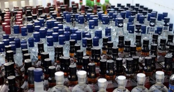 Tekirdağ'da Sahte İçki Operasyonu: 1 Ton Sahte İçki Ele Geçirildi