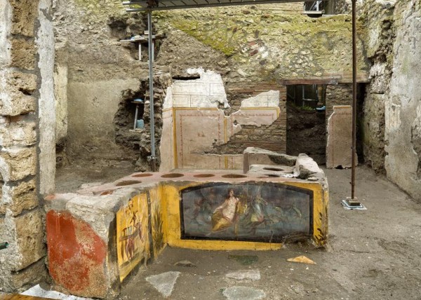 Pompeii'de 2 Bin Yıllık Fast-Food Dükkanı Ortaya Çıkarıldı