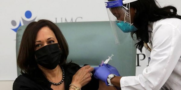 ABD Başkan Yardımcısı Kamala Harris Canlı Yayında Aşı Oldu