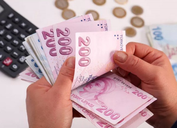 Maaş Ödemeleri Erkene Alındı