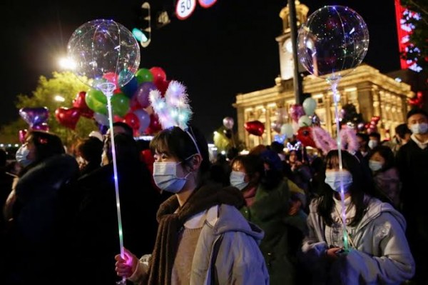 Wuhan, Çin Virüsüne Rağmen Yeni Yıl Kutlamalarından Geri Kalmadı
