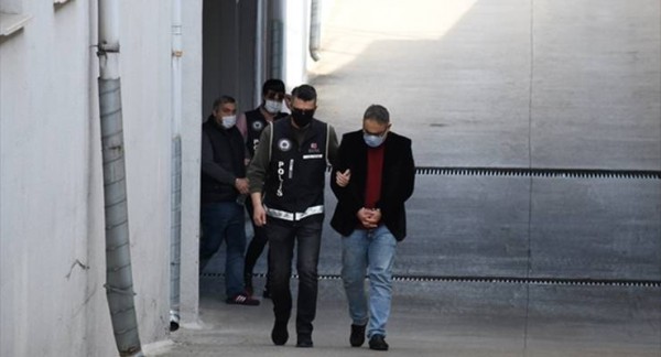 Müşterilerinin İmzasını Taklit Edip 12 Milyon Lira Kredi Çekti