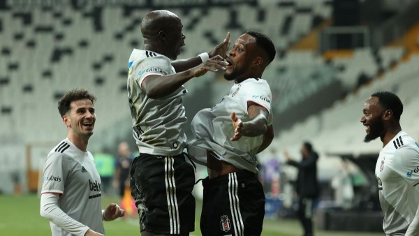 Beşiktaş'tan 6 Gollü Galibiyet, Larin 4 Golle Devleşti