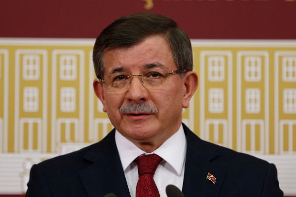 Davutoğlu'ndan Boğaziçi Açıklaması: Halay Çekenler Öğrenci Değil