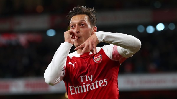 Fenerbahçe Mesut Özil ile Anlaştı